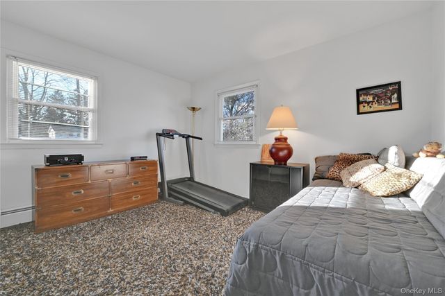 8 Jennifer Drive, New City, NY 10956