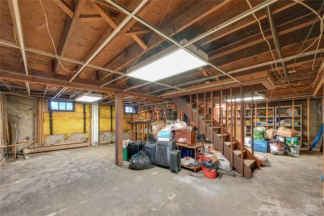 8 Jennifer Drive, New City, NY 10956