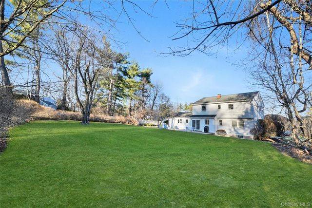 8 Jennifer Drive, New City, NY 10956