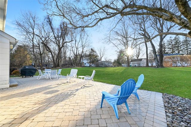 8 Jennifer Drive, New City, NY 10956