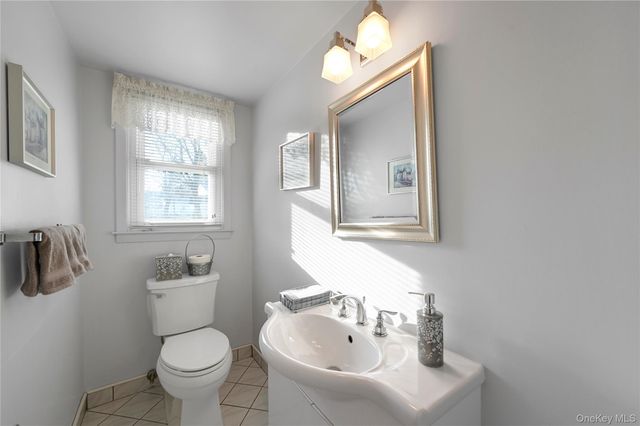 8 Jennifer Drive, New City, NY 10956