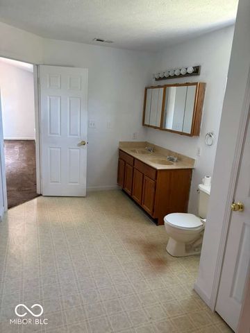 16776 Greensboro Drive, Westfield, IN 46074