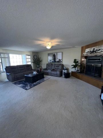 1622 Lotus, Escondido, CA 92026
