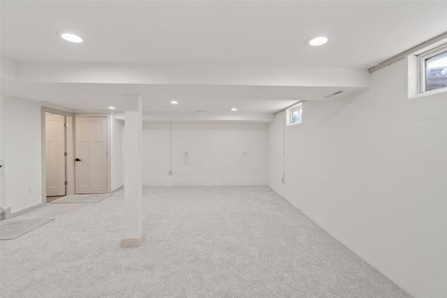 1405 W Pleasant Street, Knoxville, IA 50138