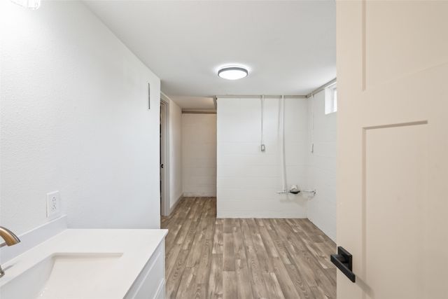 1405 W Pleasant Street, Knoxville, IA 50138