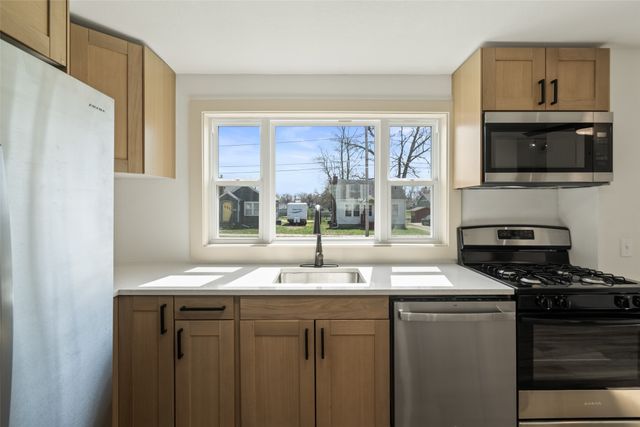 1405 W Pleasant Street, Knoxville, IA 50138