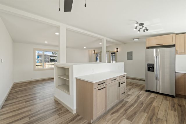 1405 W Pleasant Street, Knoxville, IA 50138