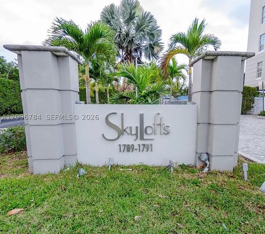 1791 NE MIAMI GARDENS DR E705, Miami, FL 33179