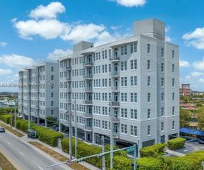 1791 NE MIAMI GARDENS DR E705, Miami, FL 33179