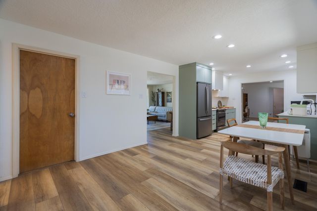 7708 Summer Avenue NE, Albuquerque, NM 87110