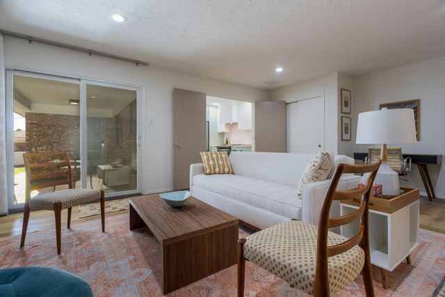 7708 Summer Avenue NE, Albuquerque, NM 87110