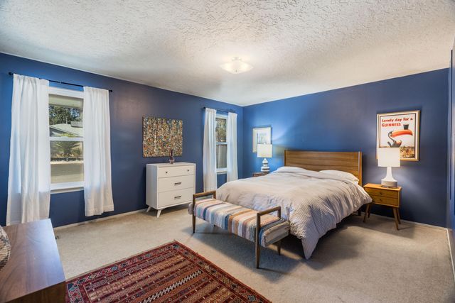 7708 Summer Avenue NE, Albuquerque, NM 87110