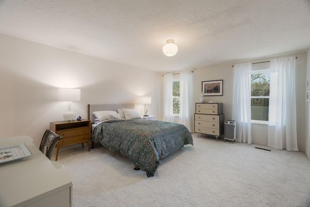 7708 Summer Avenue NE, Albuquerque, NM 87110