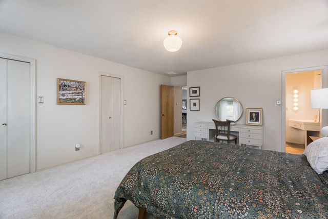 7708 Summer Avenue NE, Albuquerque, NM 87110