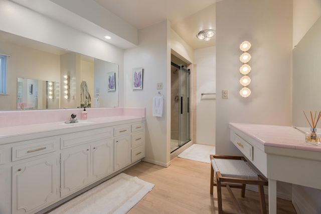 7708 Summer Avenue NE, Albuquerque, NM 87110