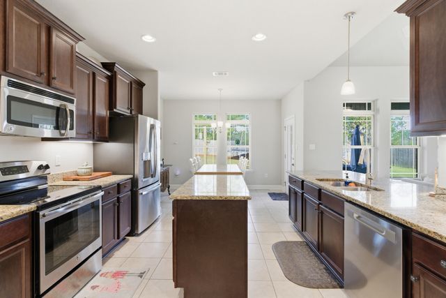 26 E Yellowstone, Hattiesburg, MS 39402