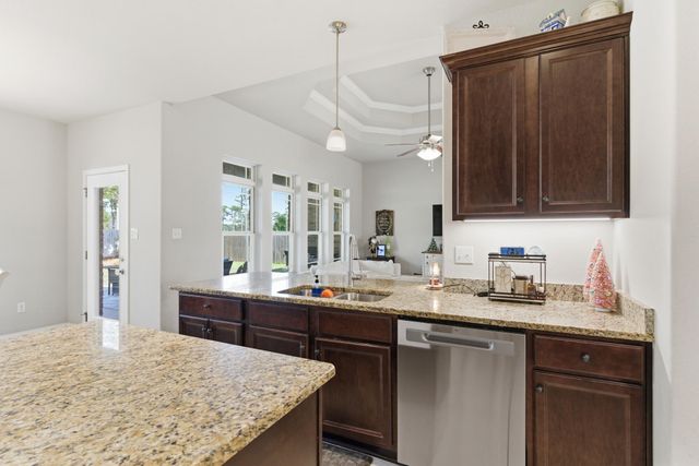 26 E Yellowstone, Hattiesburg, MS 39402