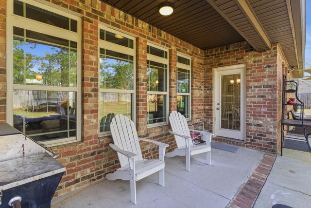 26 E Yellowstone, Hattiesburg, MS 39402