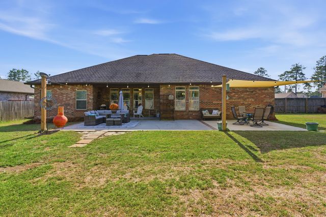 26 E Yellowstone, Hattiesburg, MS 39402