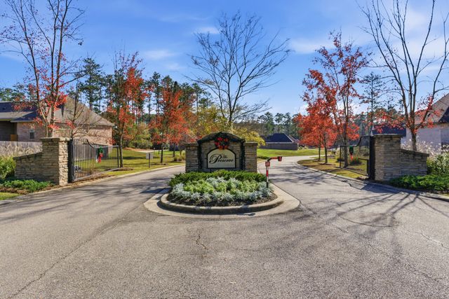 26 E Yellowstone, Hattiesburg, MS 39402