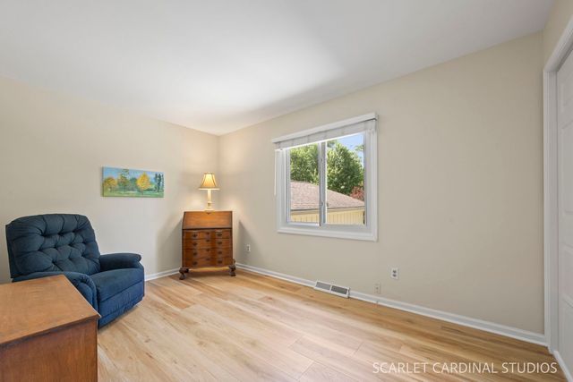 N385 Silverleaf Boulevard, Wheaton, IL 60187