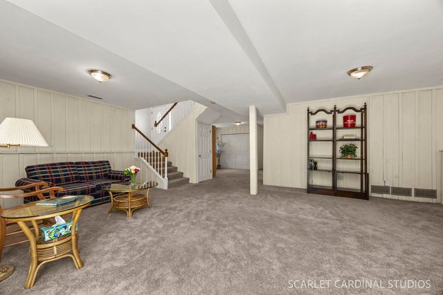 N385 Silverleaf Boulevard, Wheaton, IL 60187