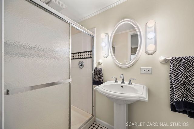 N385 Silverleaf Boulevard, Wheaton, IL 60187