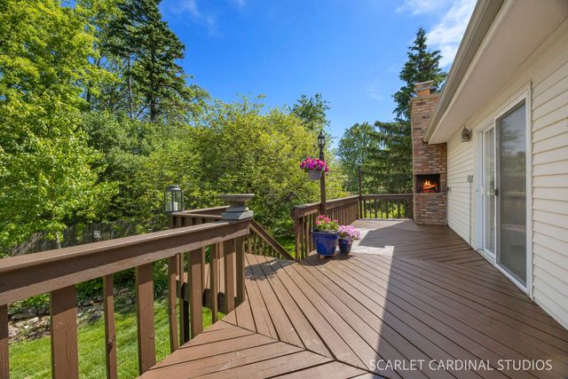 N385 Silverleaf Boulevard, Wheaton, IL 60187