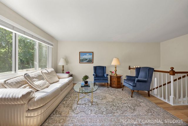 N385 Silverleaf Boulevard, Wheaton, IL 60187