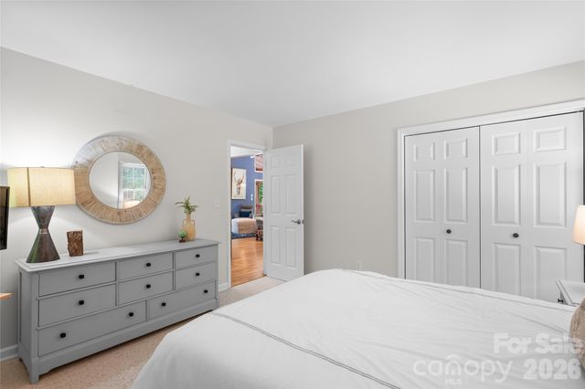 522 Toxaway Court, Lake Toxaway, NC 28747