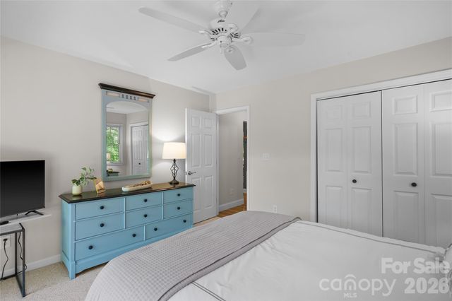 522 Toxaway Court, Lake Toxaway, NC 28747