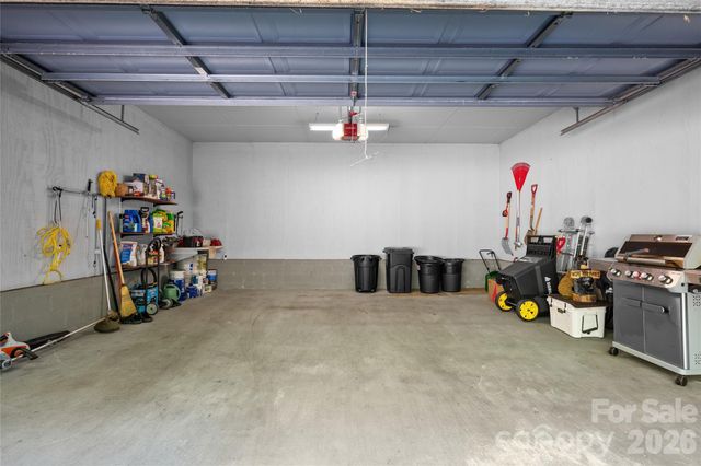 522 Toxaway Court, Lake Toxaway, NC 28747
