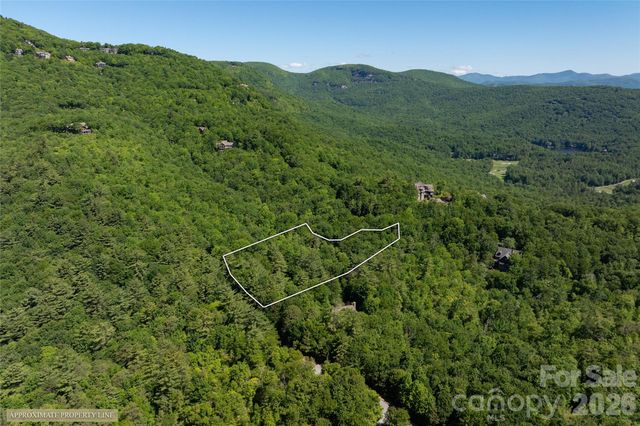 522 Toxaway Court, Lake Toxaway, NC 28747