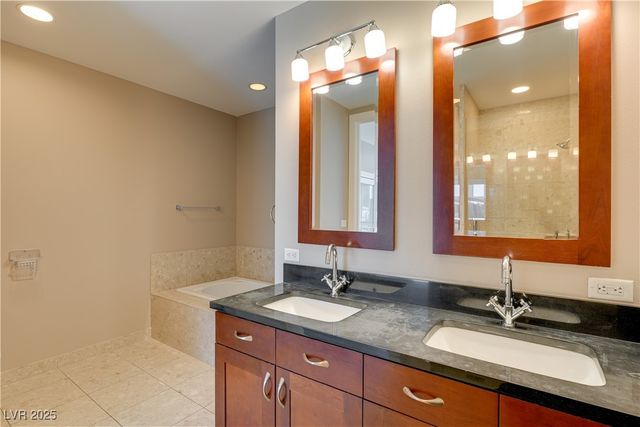 4575 Dean Martin Drive 601, Las Vegas, NV 89103