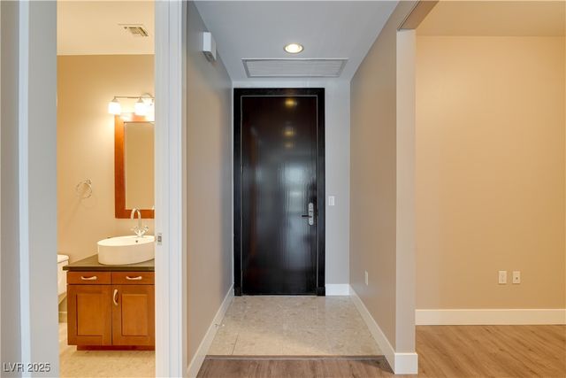 4575 Dean Martin Drive 601, Las Vegas, NV 89103