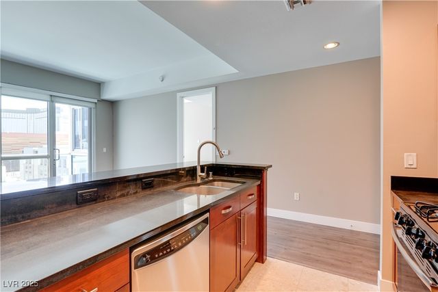 4575 Dean Martin Drive 601, Las Vegas, NV 89103