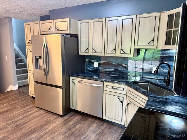 3275 Danbury Road, Fairfield, OH 45014