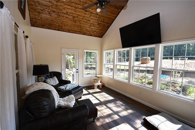 103 Meadowbrook Lane, Bremen, GA 30110