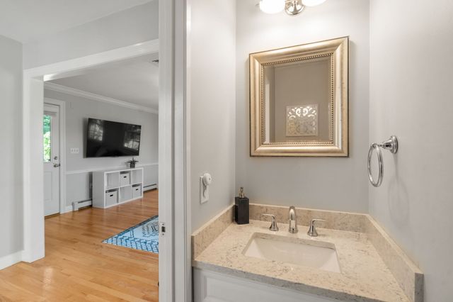 5 South Main St., Sherborn, MA 01770