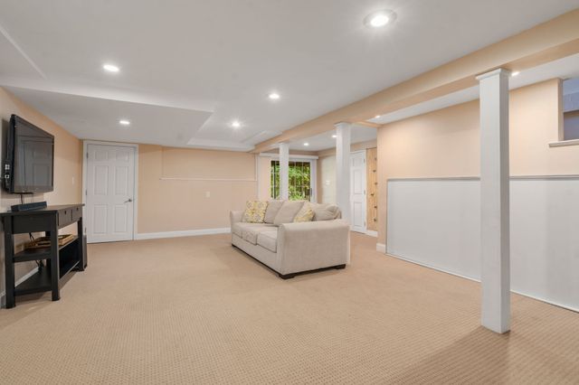5 South Main St., Sherborn, MA 01770