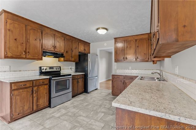 946 Pepperwood Drive, Fayetteville, NC 28311