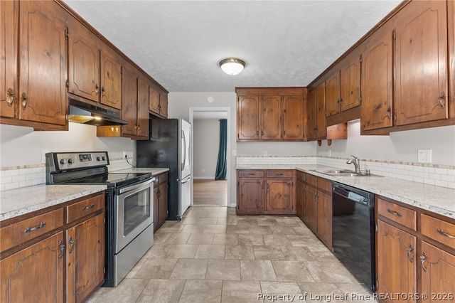 946 Pepperwood Drive, Fayetteville, NC 28311