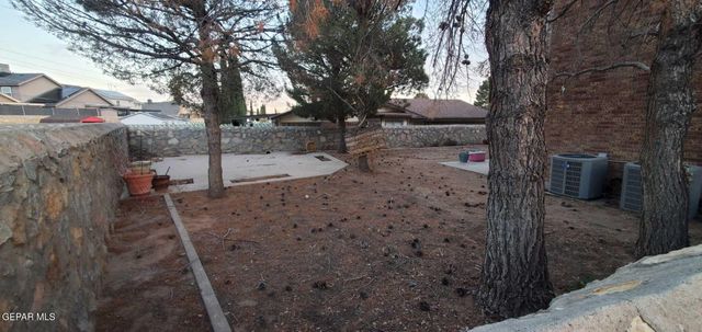 4643 R L Shoemaker Drive, El Paso, TX 79924