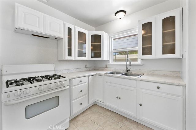 537 E Trenton, San Bernardino, CA 92404