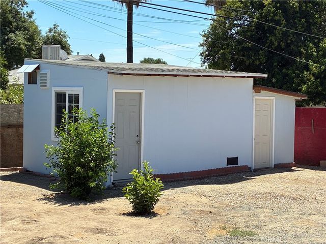 537 E Trenton, San Bernardino, CA 92404
