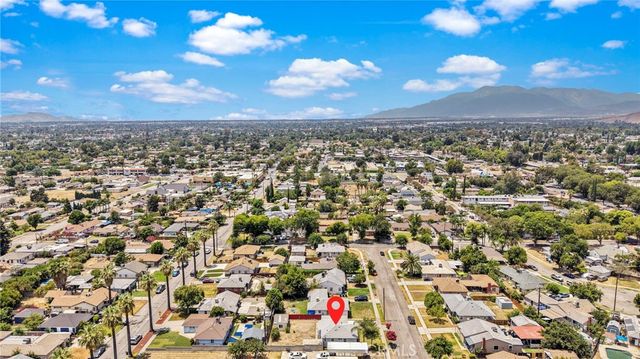 537 E Trenton, San Bernardino, CA 92404