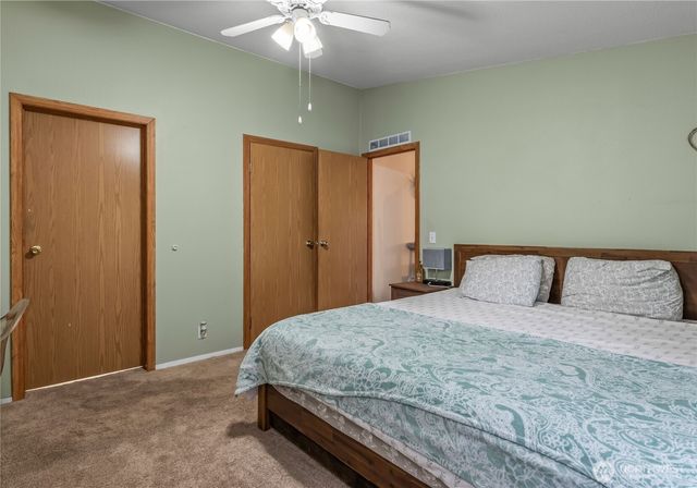 302 Port Hadlock Heights Road, Port Hadlock, WA 98339