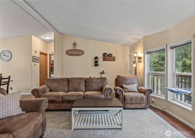 302 Port Hadlock Heights Road, Port Hadlock, WA 98339