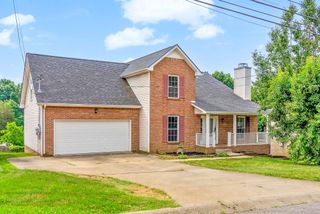 1493 Buchanon Dr, Clarksville, TN 37042