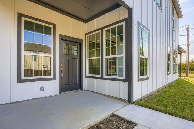 530 N M L King Jr Boulevard, Grand Prairie, TX 75050